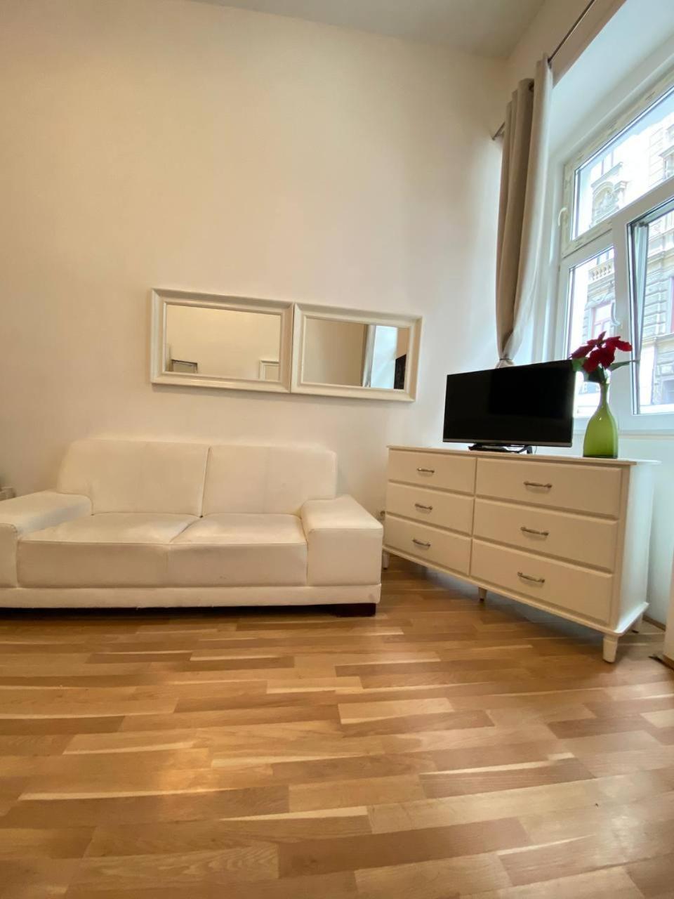 Апартаменты Cozy Studio Lg Вена Экстерьер фото